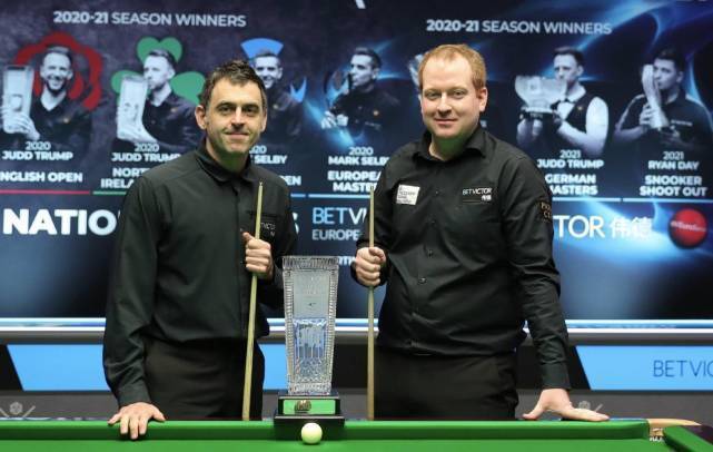 一名高水平 一名高水平