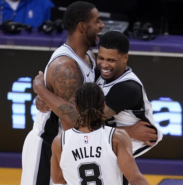 际行动证明 际行动证明