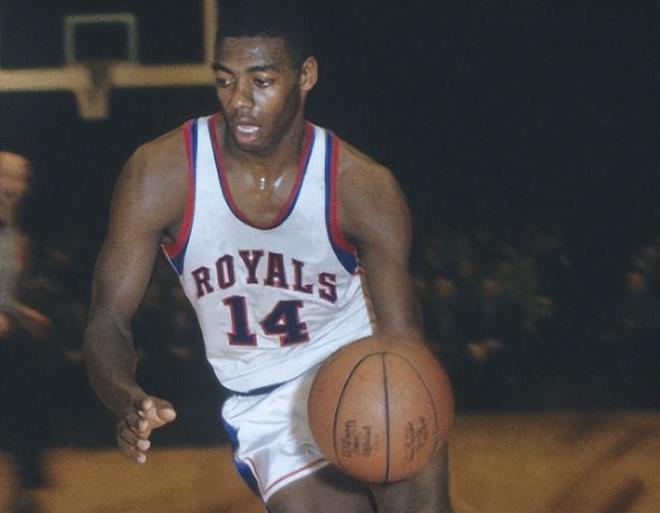 待着球员们 待着球员们